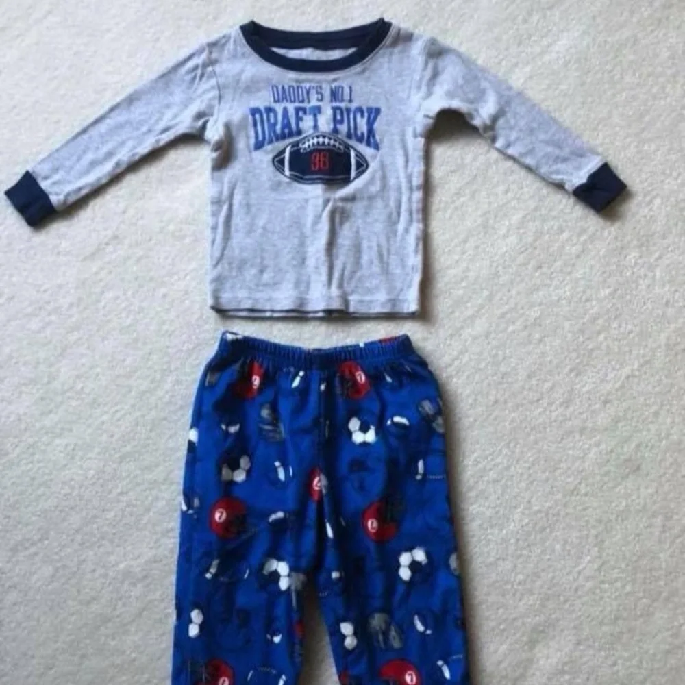 Carter’s Boys Size 18 Month Pajamas